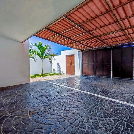 Villa Moderna Con Alberca, Gimnasio Y Cochera Mérida Exterior foto